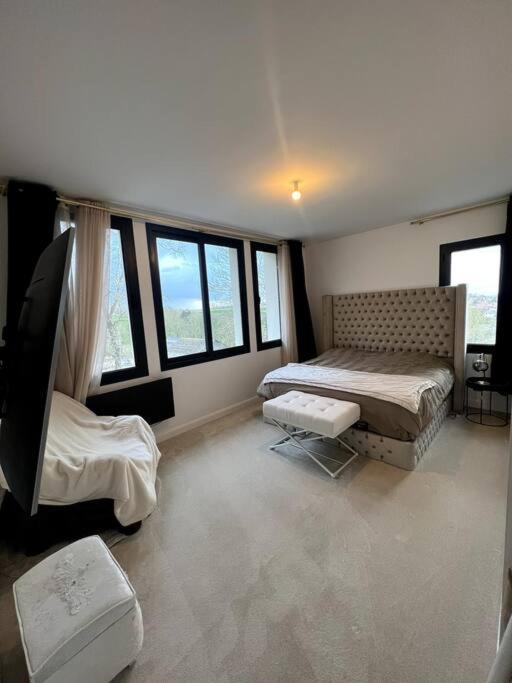 Magnifique Appart Avec Jaccuzi Apartment Криел-сюр-Мер Екстериор снимка